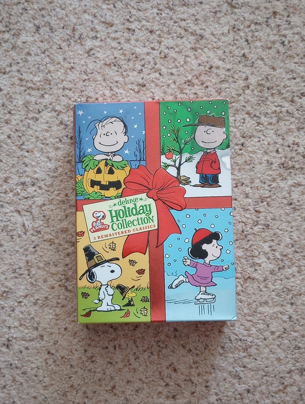 Peanuts Deluxe Holiday Collection 3 Charlie Brown DVDS New In Box
